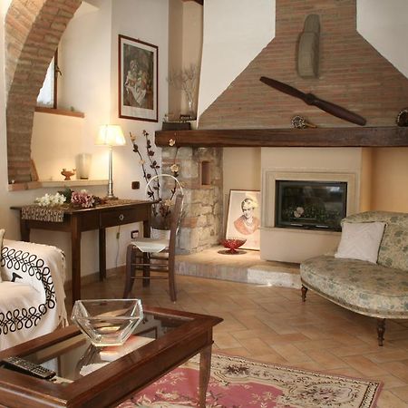 Borgo Medioevale Apartment Todi Exterior photo